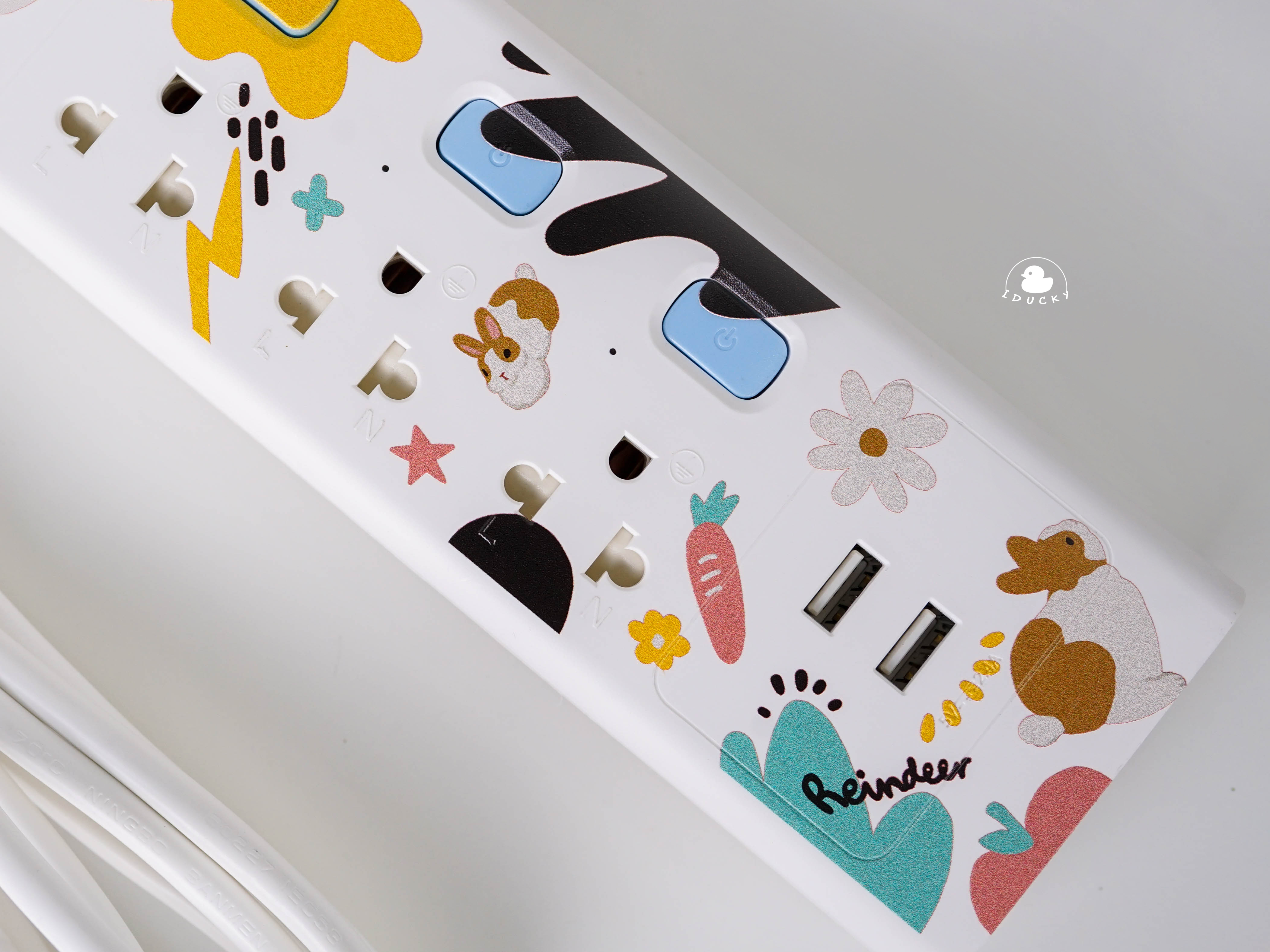 รับสกรีนปลั๊กไฟ รับสกรีนปลั๊กไฟ