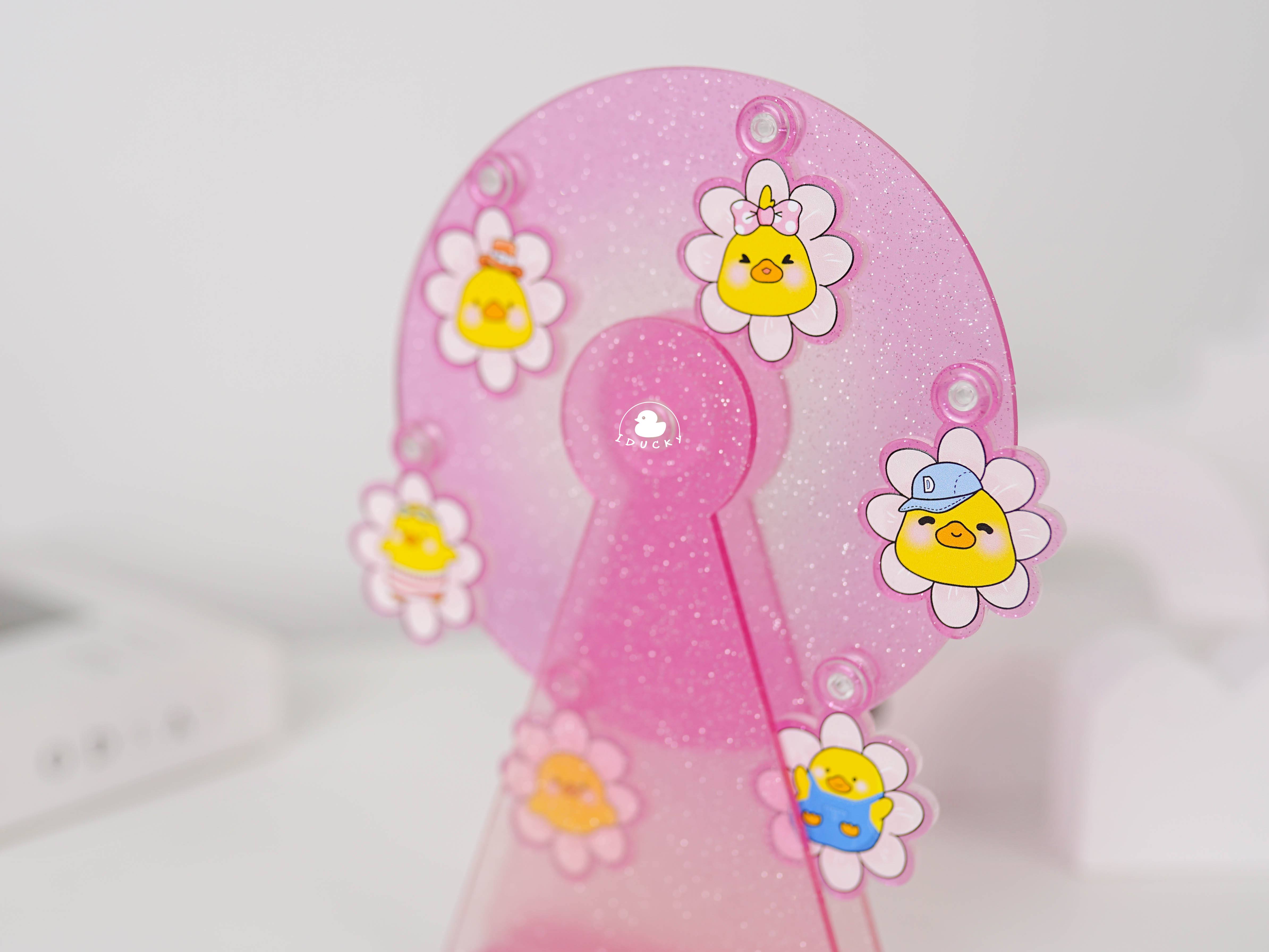 รับทำชิงช้าสวรรค์อะคริลิค