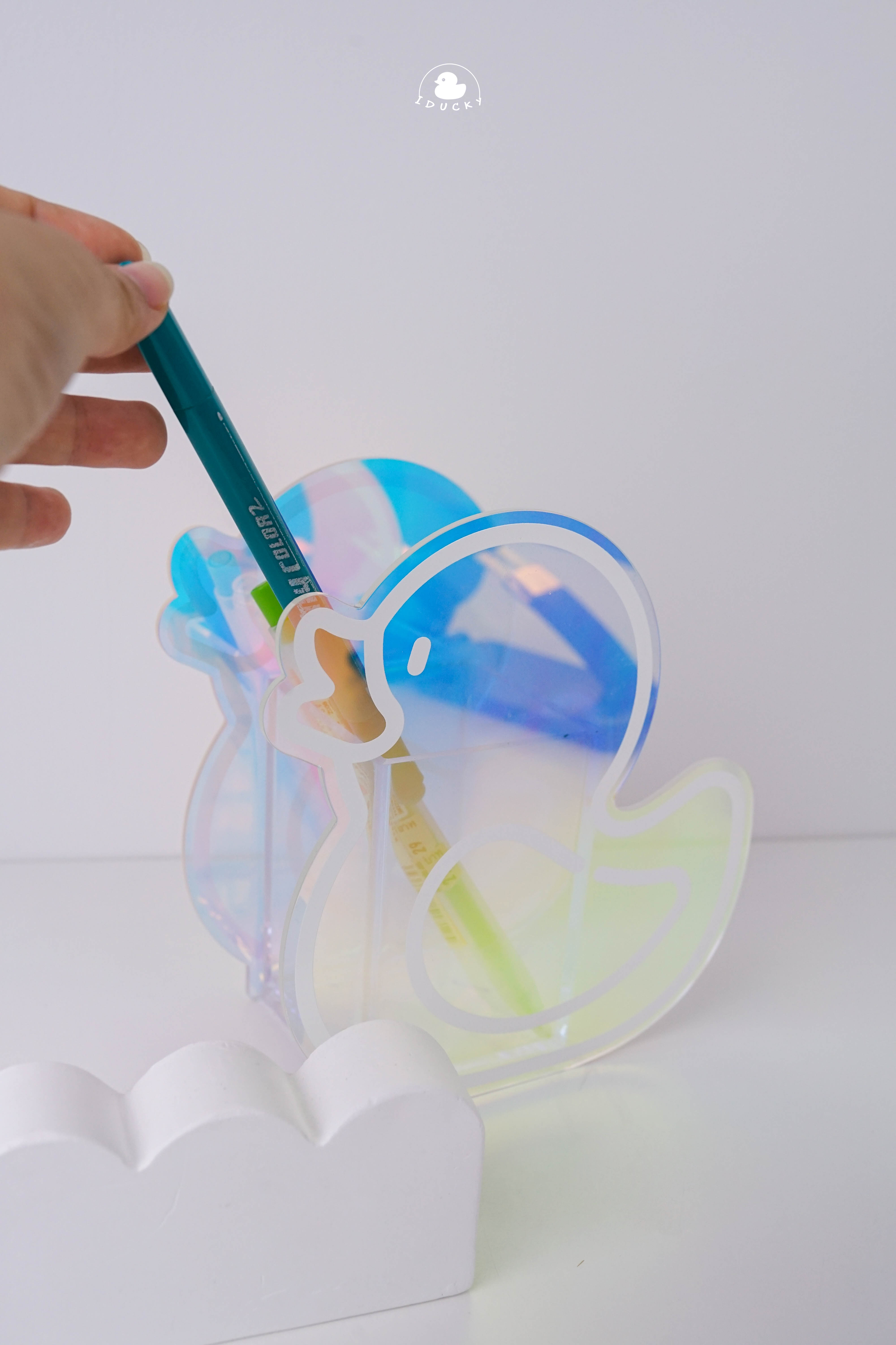 รับทำแจกันอะคริลิคไดคัทตามทรงได้ รับทำแจกันอะคริลิค