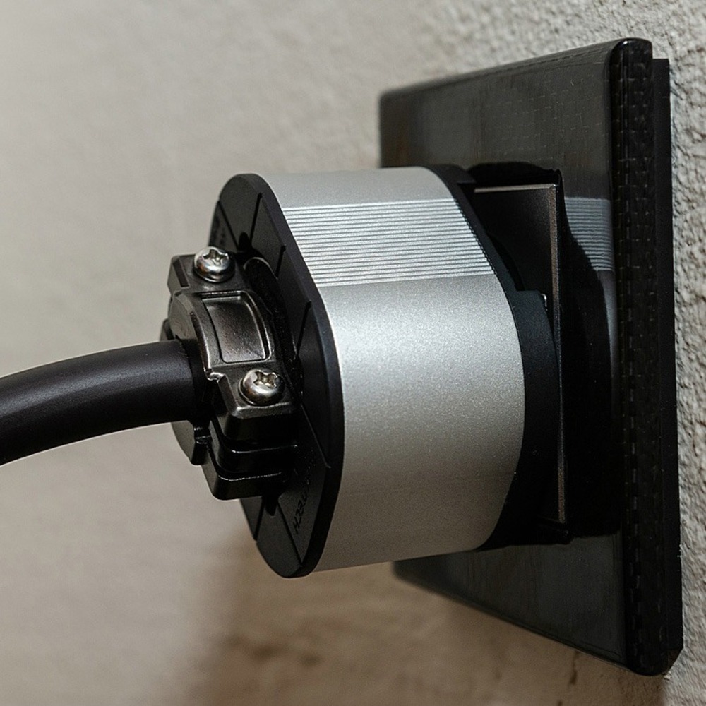 NCF Booster-Brace-Single FURUTECH [ フルテック ]　プラグホルダー Furutech NCF Booster-Brace-Single NCF Connector Support |