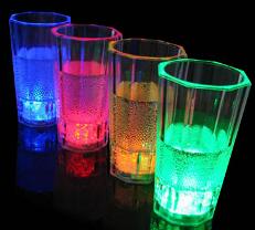 จานรองแก้ว, แก้วเปลี่ยนสีได้, ถังน้ำแข็งเรืองแสง