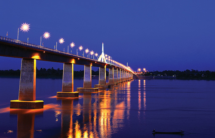 สะพานมิตรภาพ ไทย-ลาว แม่น้ำโขง มุกดาหาร-สะหวันนะเขต แห่งที่ 2