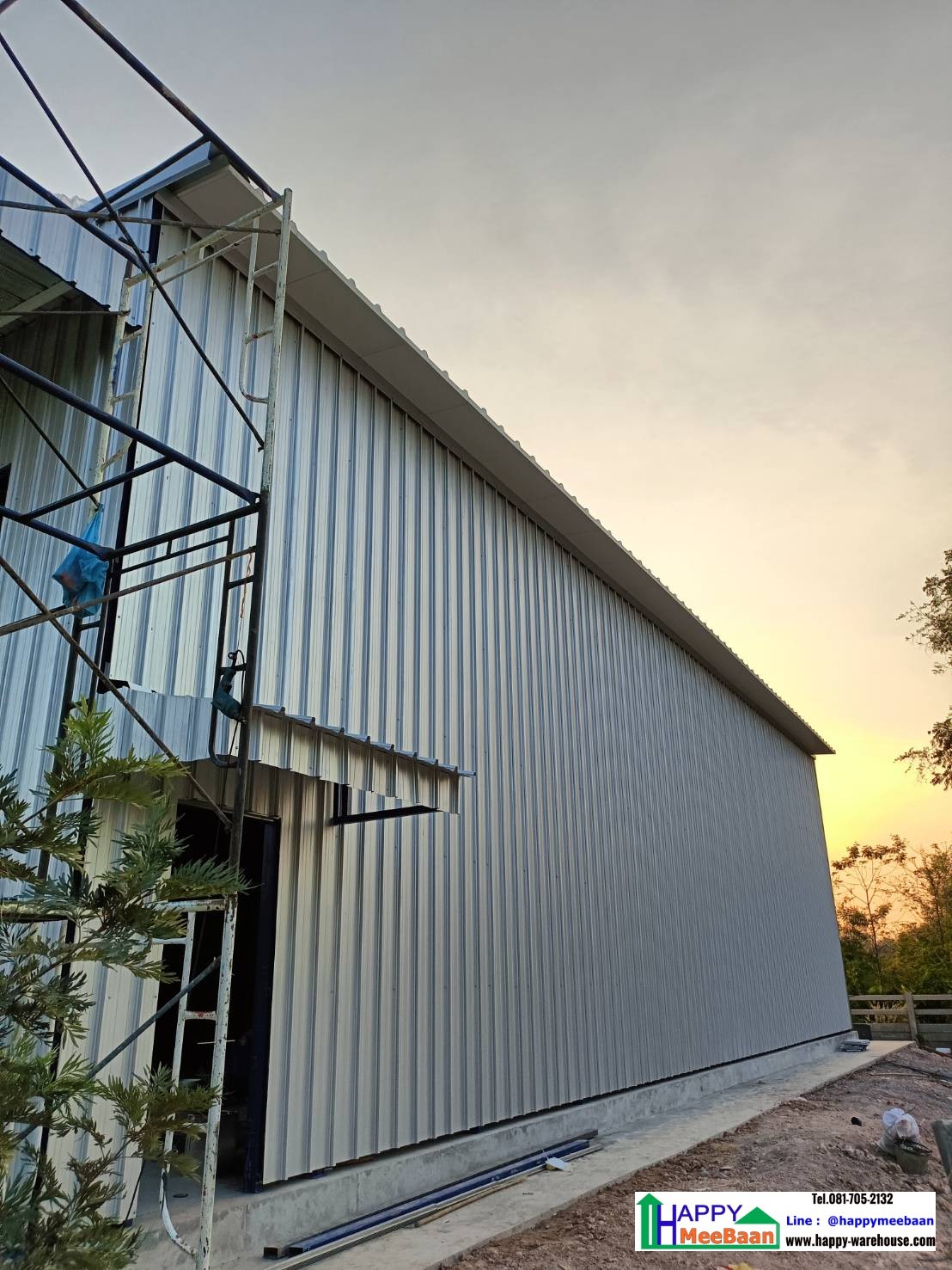 สร้างโกดังหลังคาSandwich Panel /EPS