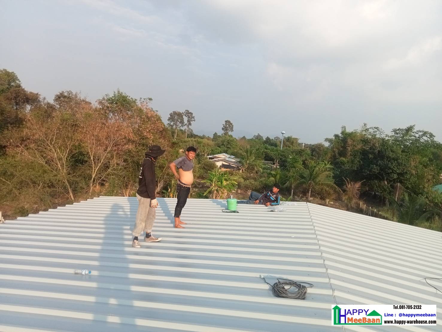 สร้างโกดังหลังคาSandwich Panel /EPS