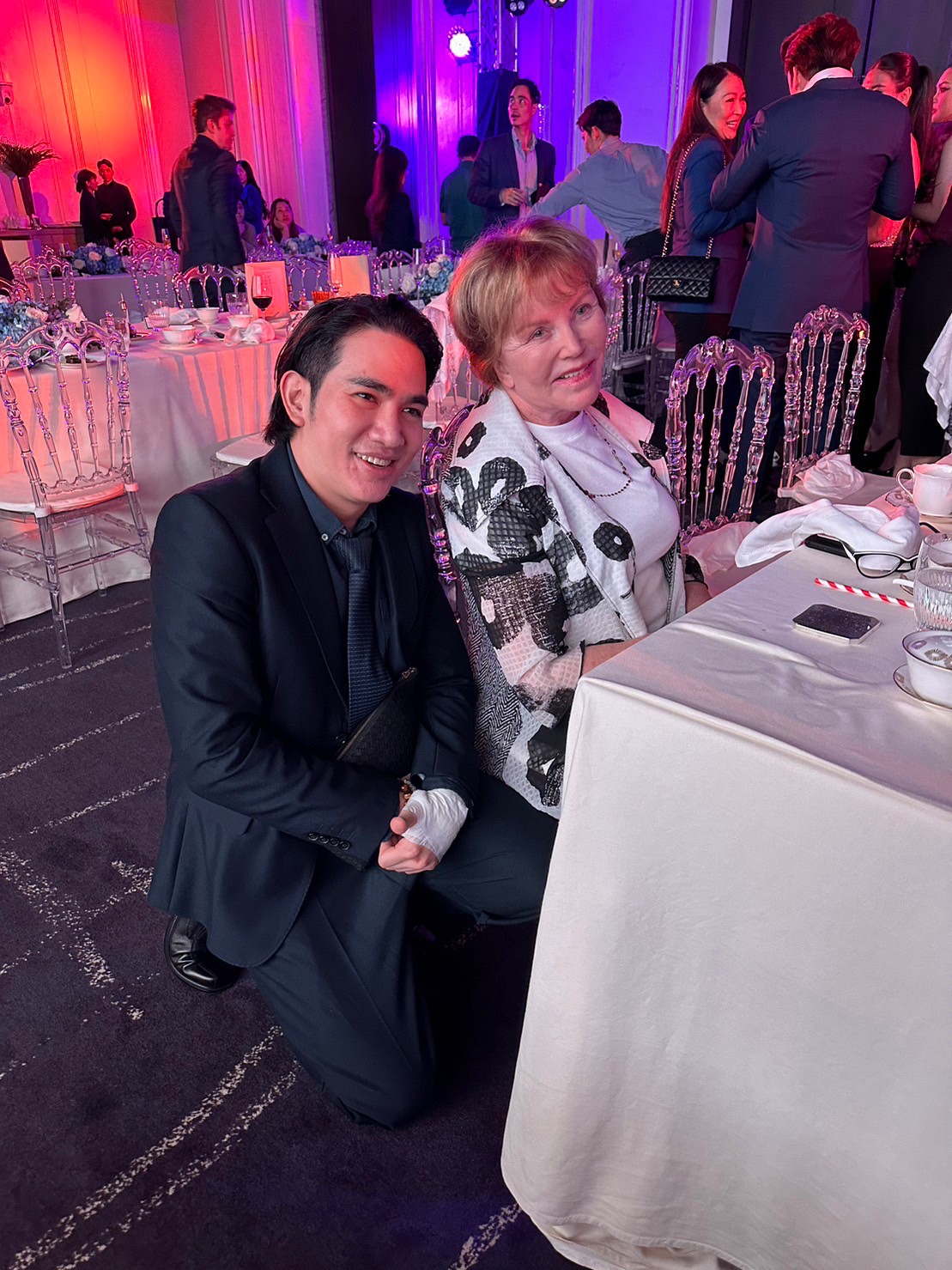 ผศ.นพ. ศุภะรุจ เลื่องอรุณ (หมอรุจ) ได้รับเชิญเป็นวิทยากร แชร์เทคนิคๆการดูแลหลุมสิว แผลเป็น ผมร่วงผมบางด้วยการใช้ Exosomes ในงานสัมมนา Exosome for Applications Medical Aesthetics ,New Paradigm in Regenerative Aesthetics : Science, Results & Protocol &q ผศ.นพ. ศุภะรุจ เลื่องอรุณ (หมอรุจ) ได้รับเชิญเป็นวิทยากร แชร์เทคนิคๆการดูแลหลุมสิว แผลเป็น ผมร่วงผมบางด้วยการใช้ Exosomes ในงานสัมมนา Exosome for Applications Medical Aesthetics ,New Paradigm in Regenerative Aesthetics : Science, Results & Protocol &q