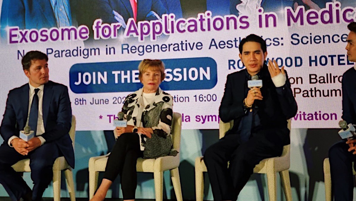 ผศ.นพ. ศุภะรุจ เลื่องอรุณ (หมอรุจ) ได้รับเชิญเป็นวิทยากร แชร์เทคนิคๆการดูแลหลุมสิว แผลเป็น ผมร่วงผมบางด้วยการใช้ Exosomes ในงานสัมมนา Exosome for Applications Medical Aesthetics ,New Paradigm in Regenerative Aesthetics : Science, Results & Protocol &q ผศ.นพ. ศุภะรุจ เลื่องอรุณ (หมอรุจ) ได้รับเชิญเป็นวิทยากร แชร์เทคนิคๆการดูแลหลุมสิว แผลเป็น ผมร่วงผมบางด้วยการใช้ Exosomes ในงานสัมมนา Exosome for Applications Medical Aesthetics ,New Paradigm in Regenerative Aesthetics : Science, Results & Protocol &q