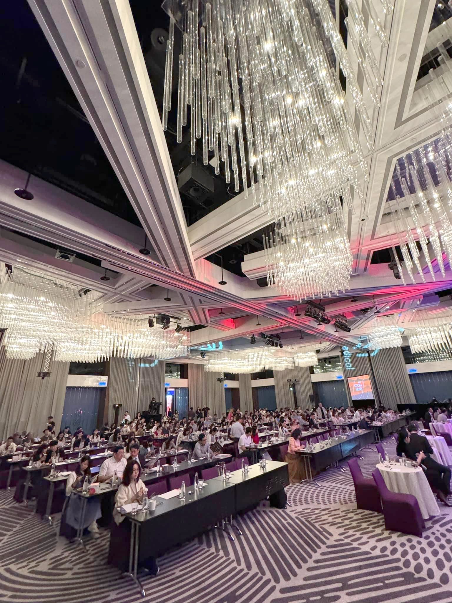 หมอรุจ ผศ. นพ. ศุภะรุจ เลื่องอรุณ ได้รับเกียรติร่วมบรรยายแชร์เทคนิคการดูแลปัญหาผิวหนัง เช่น หลุมสิว แผลเป็น ปัญหาเส้นผม ฝ้า กับแพทย์ผู้เชี่ยวชาญระดับแนวหน้าของประเทศไต้หวัน เช่น หมอรุจ ผศ. นพ. ศุภะรุจ เลื่องอรุณ ได้รับเกียรติร่วมบรรยายแชร์เทคนิคการดูแลปัญหาผิวหนัง เช่น หลุมสิว แผลเป็น ปัญหาเส้นผม ฝ้า กับแพทย์ผู้เชี่ยวชาญระดับแนวหน้าของประเทศไต้หวัน เช่น