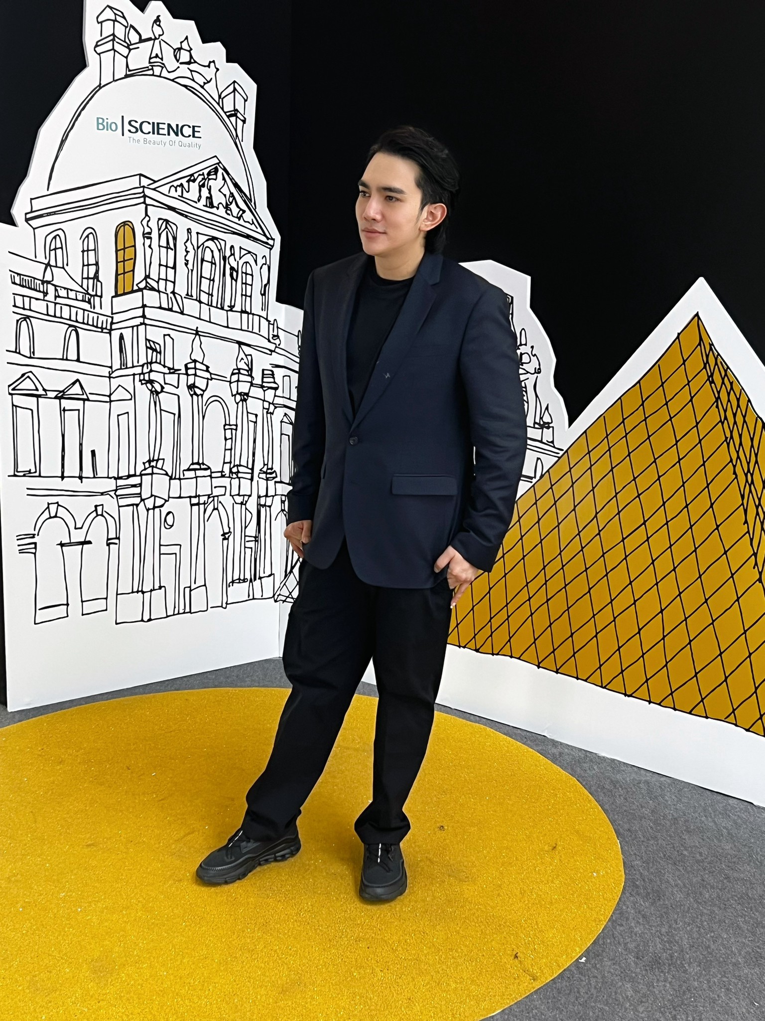 หมอรุจ ผศ. นพ. ศุภะรุจ เลื่องอรุณ ได้รับเกียรติเชิญให้เป็นวิทยากรในการประชุมทางด้านผิวหนังและศัลยกรรมตกแต่งระดับนานาชาติ ที่ใหญ่ที่สุดในโลก IMCAS World Congress 2024 ซึ่งปีนี้การประชุมจัดขึ้นที่ ศูนย์ประชุม Le Palais Des Congres (Paris) กรุงปารีส ที่ประเทศฝรั่งเศส หมอรุจ ผศ. นพ. ศุภะรุจ เลื่องอรุณ ได้รับเกียรติเชิญให้เป็นวิทยากรในการประชุมทางด้านผิวหนังและศัลยกรรมตกแต่งระดับนานาชาติ ที่ใหญ่ที่สุดในโลก IMCAS World Congress 2024 ซึ่งปีนี้การประชุมจัดขึ้นที่ ศูนย์ประชุม Le Palais Des Congres (Paris) กรุงปารีส ที่ประเทศฝรั่งเศส