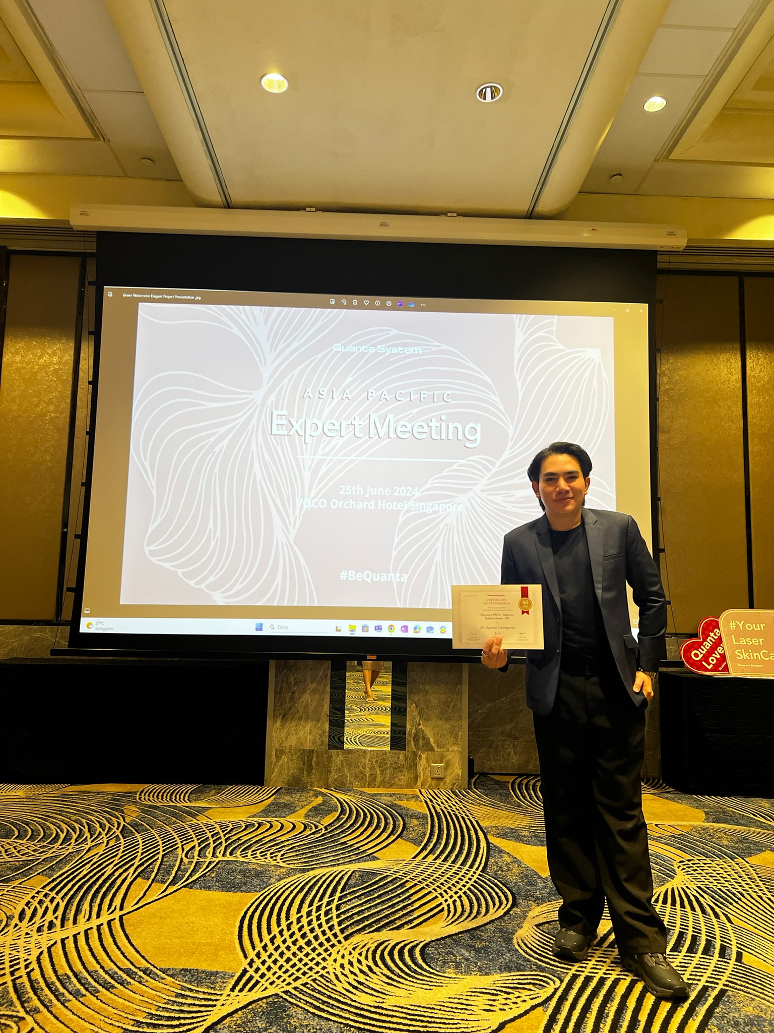 หมอรุจ ได้รับเชิญเข้าร่วมงานประชุม Quanta System Asia Pacific Expert Meeting 2024 ผู้เชี่ยวชาญด้านการใช้เลเซอร์ Discovery Pico Laser ที่ประเทศสิงคโปร์ หมอรุจ ได้รับเชิญเข้าร่วมงานประชุม Quanta System Asia Pacific Expert Meeting 2024 ผู้เชี่ยวชาญด้านการใช้เลเซอร์ Discovery Pico Laser ที่ประเทศสิงคโปร์