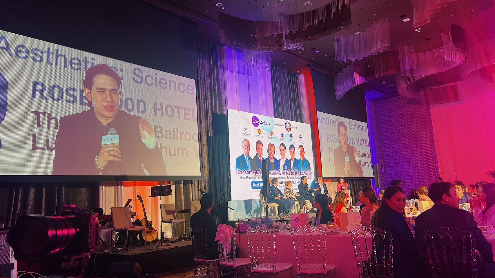 ผศ.นพ. ศุภะรุจ เลื่องอรุณ (หมอรุจ) ได้รับเชิญเป็นวิทยากร แชร์เทคนิคๆการดูแลหลุมสิว แผลเป็น ผมร่วงผมบางด้วยการใช้ Exosomes ในงานสัมมนา Exosome for Applications Medical Aesthetics ,New Paradigm in Regenerative Aesthetics : Science, Results & Protocol &q ผศ.นพ. ศุภะรุจ เลื่องอรุณ (หมอรุจ) ได้รับเชิญเป็นวิทยากร แชร์เทคนิคๆการดูแลหลุมสิว แผลเป็น ผมร่วงผมบางด้วยการใช้ Exosomes ในงานสัมมนา Exosome for Applications Medical Aesthetics ,New Paradigm in Regenerative Aesthetics : Science, Results & Protocol &q