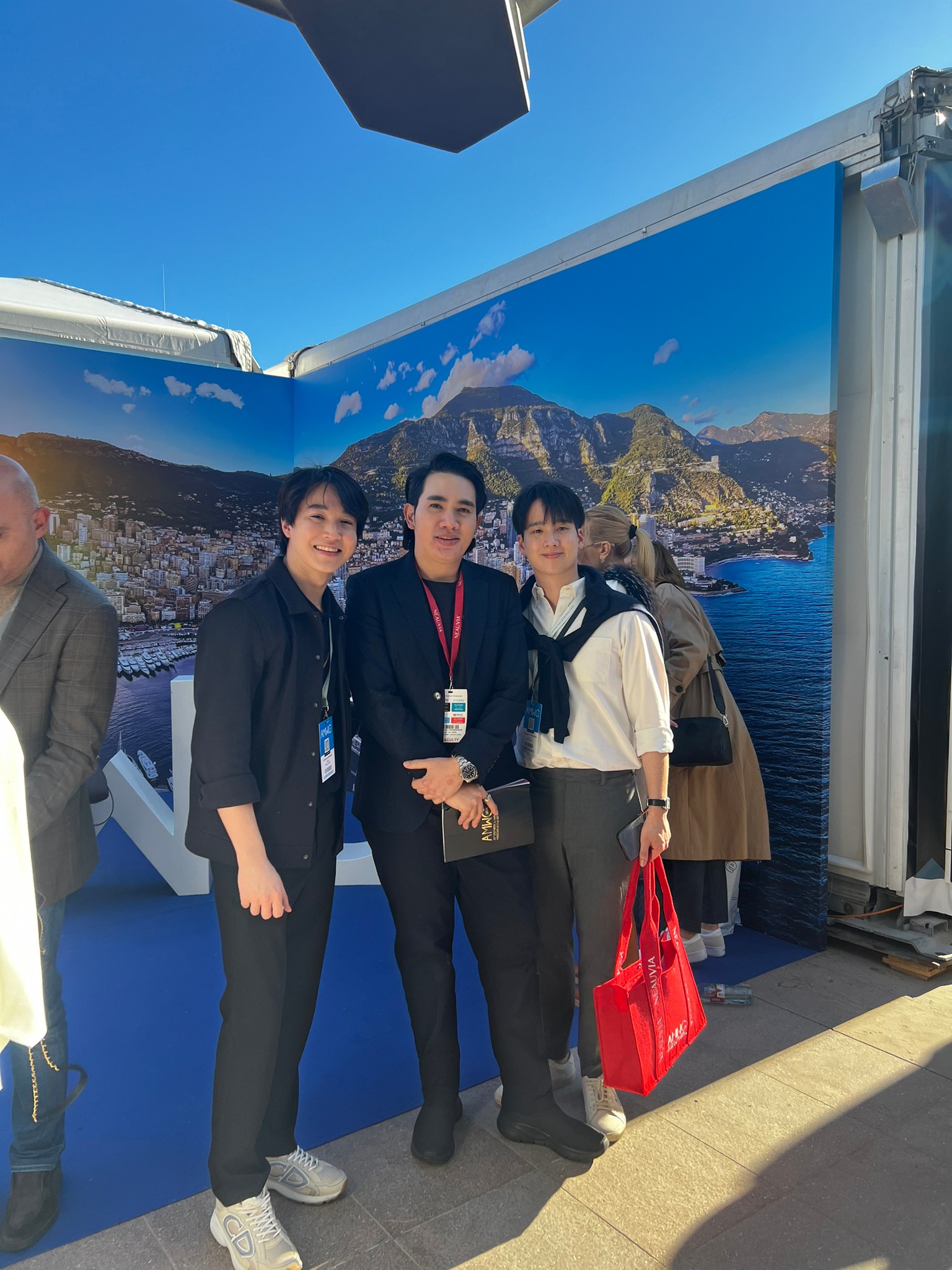 หมอรุจ ผศ. นพ. ศุภะรุจ เลื่องอรุณ แพทย์จากเอเชียหนึ่งเดียว เป็น 1 ใน Finalist จากงาน AMWC 2024 Monaco หมอรุจ ผศ. นพ. ศุภะรุจ เลื่องอรุณ แพทย์จากเอเชียหนึ่งเดียว เป็น 1 ใน Finalist จากงาน AMWC 2024 Monaco