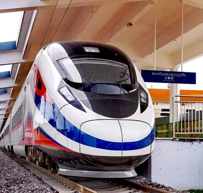 รถไฟจีนลาว