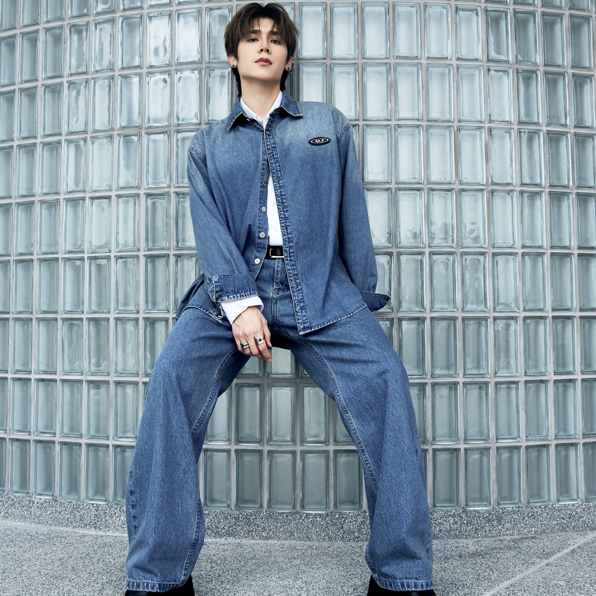 TIMELESS DENIM SHIRT