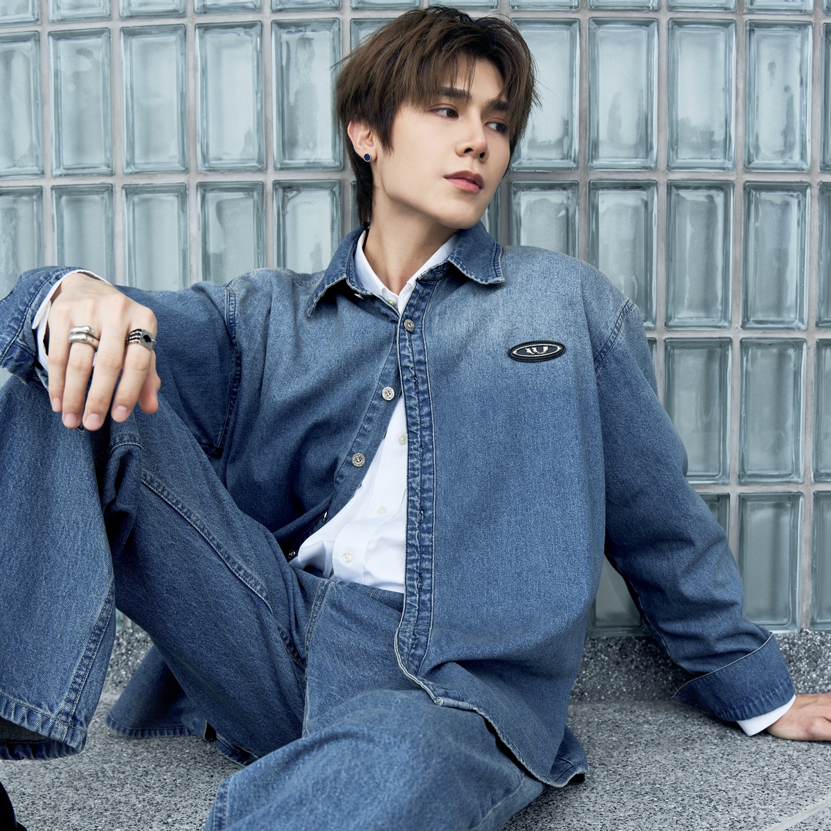 TIMELESS DENIM SHIRT