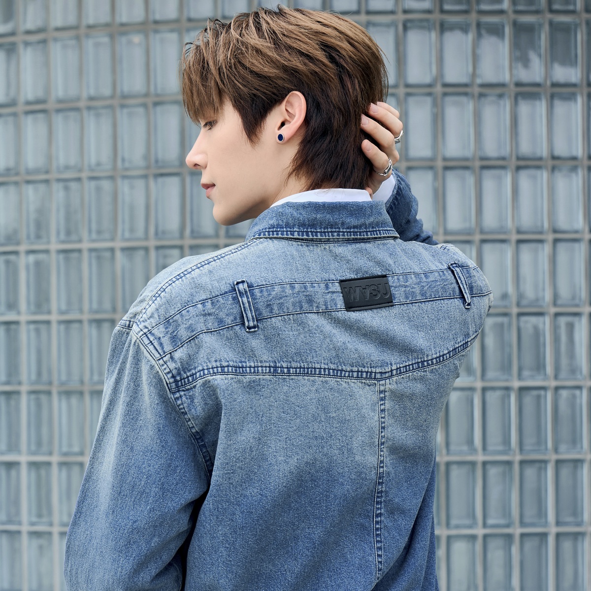 TIMELESS DENIM SHIRT