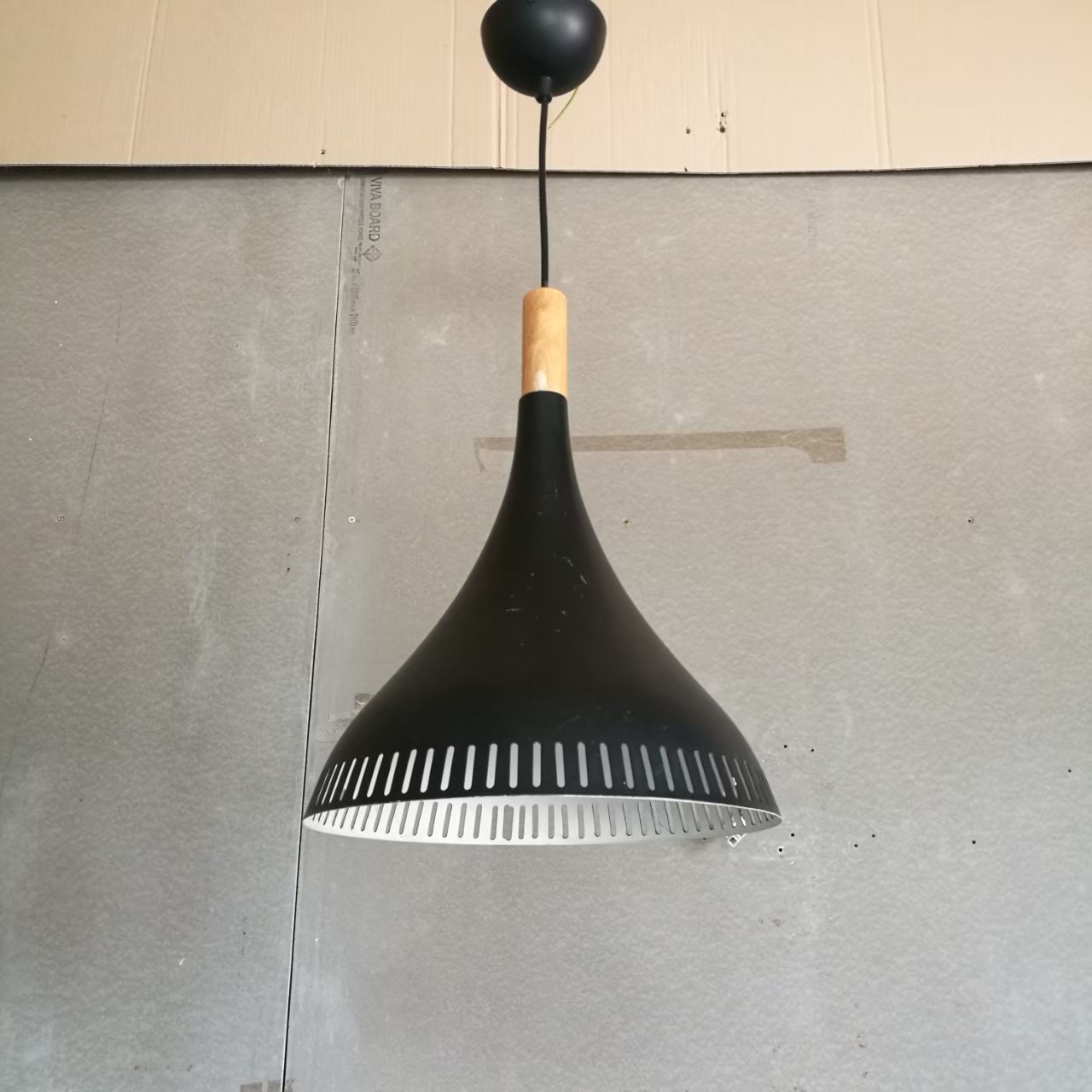 โคมไฟแขวน yd-dt1530-m-BK