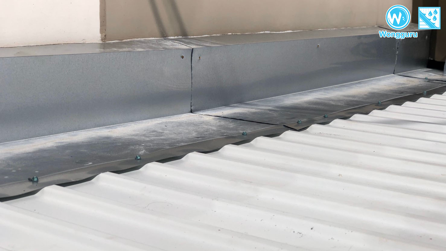 แผ่นไวนิลซ่อนรางน้ำ งานหลังคาโรงรถ พร้อมระแนงบังตา และตกแต่งรั้ว - Wongguru