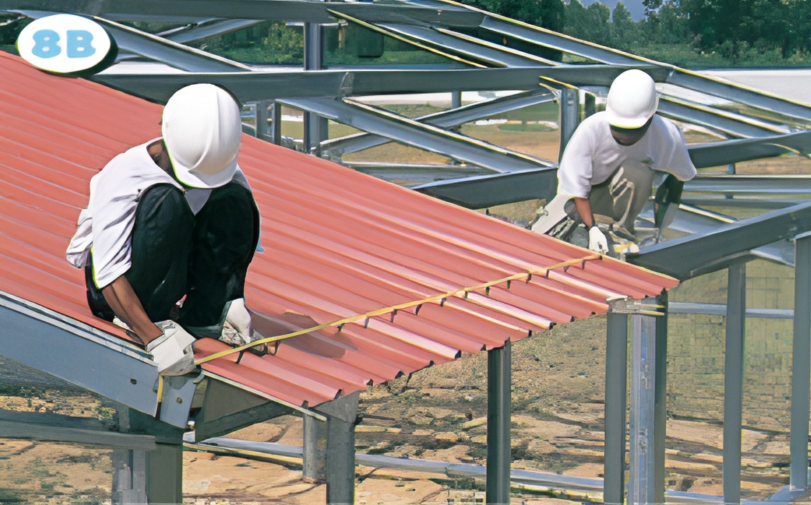 ขั้นตอนที่ 8A-8B หลังจากติดตั้งแผ่นหลังคา ไปประมาณ 10 แผ่น ควรเช็คแนวของแผ่นด้วยว่าเท่ากันหรือไม่ ขั้นตอนที่ 8A-8B หลังจากติดตั้งแผ่นหลังคา ไปประมาณ 10 แผ่น ควรเช็คแนวของแผ่นด้วยว่าเท่ากันหรือไม่