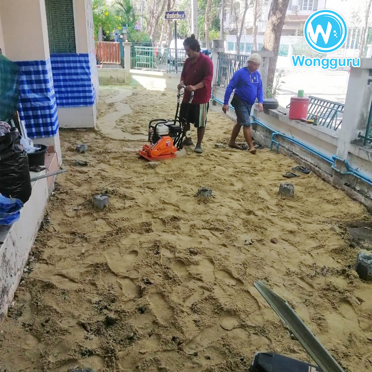 ปิดโพรงใต้บ้านด้วยการเทคอนกรีต ปิดโพรงใต้บ้านด้วยการเทคอนกรีต