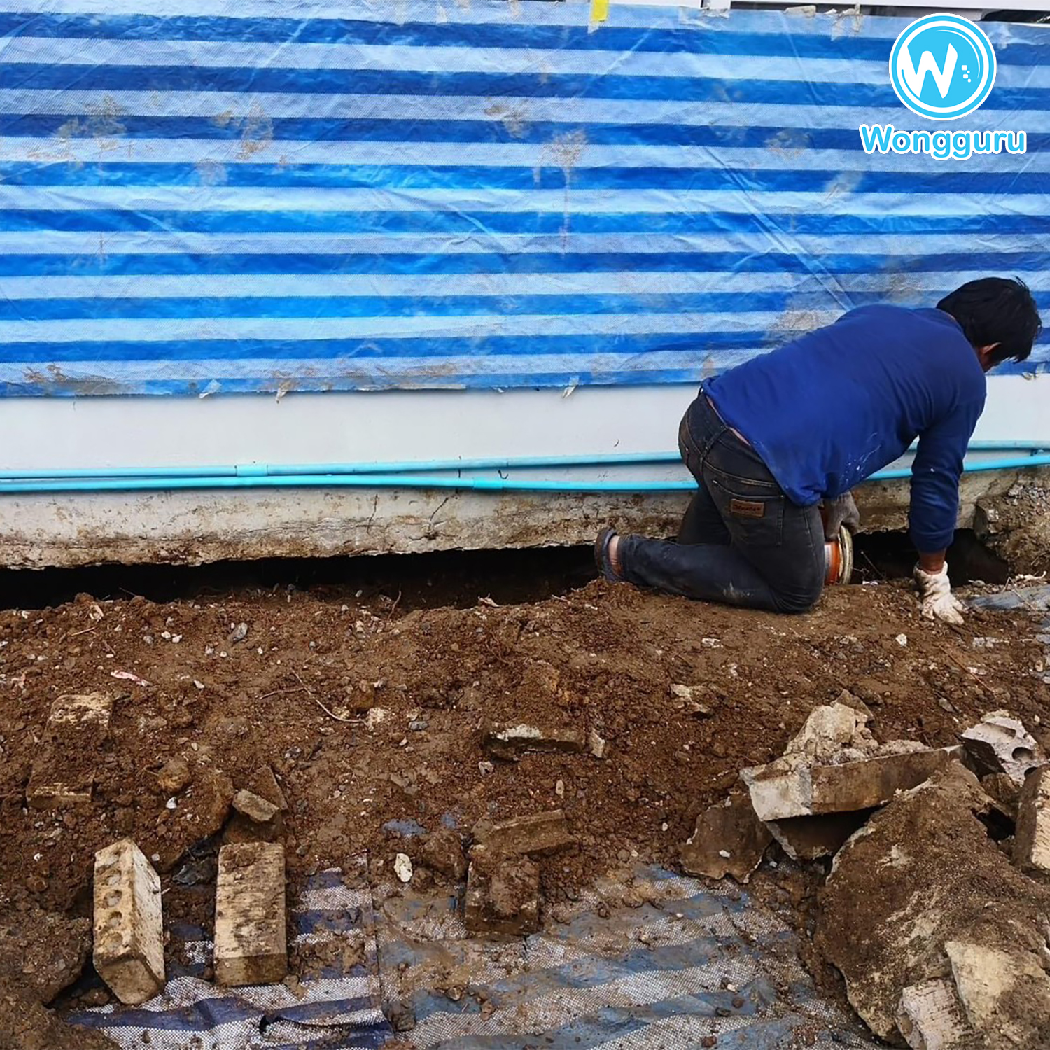 มาปิดโพรงเพื่อป้องกันท่อน้ำใต้ดินรั่วซึม มาปิดโพรงเพื่อป้องกันท่อน้ำใต้ดินรั่วซึม