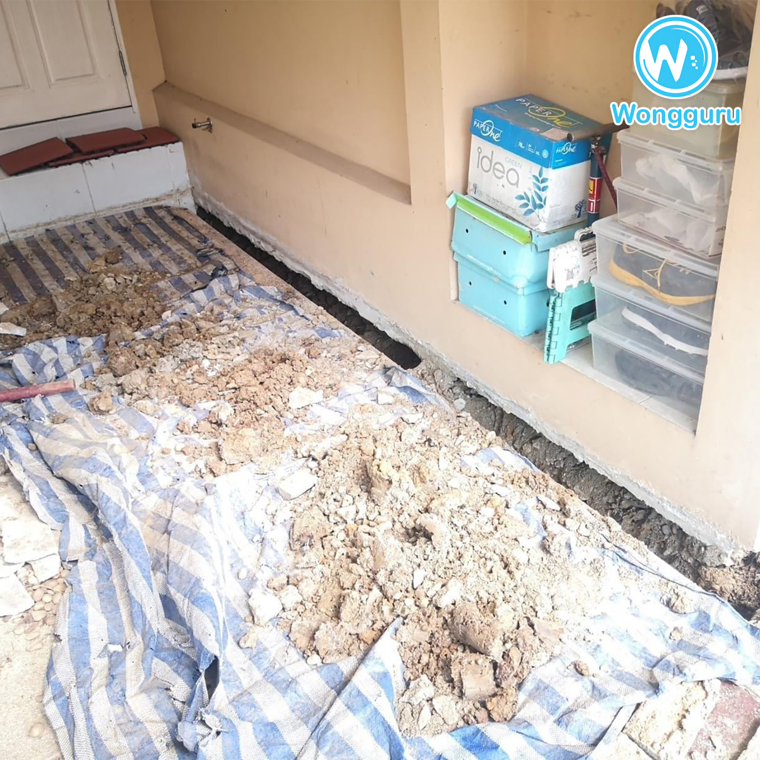 โพรงใต้บ้านที่โรงจอดรถ โพรงใต้บ้านที่โรงจอดรถ