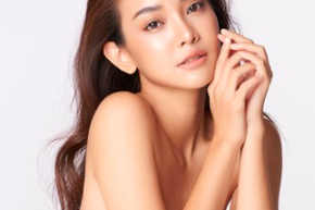 "ปรุงสูตรให้ UNIQUE เพิ่มความ PEAK ให้ YOUR BRAND 3 สารยับยั้ง 2 สารเติมให้เด้งนุ่มน่าสัมผัส แบ๋ไต๋ เปิดให้หมดเปลือก ไม่มีกั๊ก"