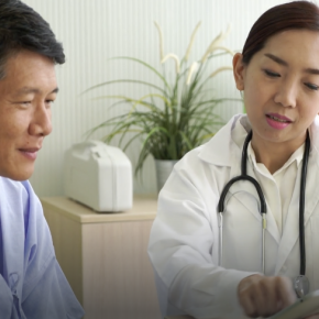 อายุ 80 ก็ยังเป๊ะได้! รวมรีวิวเคส 50+ ถึง 80+ ทำไมรุ่นใหญ่ถึงไว้วางใจมาคืนความสดใสรอบดวงตาที่ หมอนิโกะ Frank Clinic