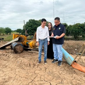 คบ.สุโขทัย  ลงพื้นที่ติดตามสภาพพื้นที่บริเวณจุดติดตั้งเครื่องสูบน้ำบรรเทาน้ำท่วมขัง