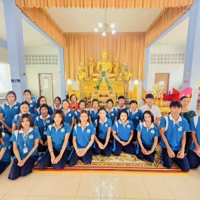 เด็กพาณิชย์สุราษฎร์ หิ้วปิ่นโต เข้าวัด ฟังธรรม