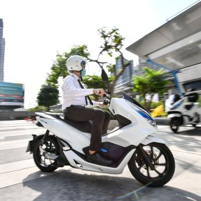 เอ.พี. ฮอนด้าเปิดตัวระบบ PCX Electric Ecosystem