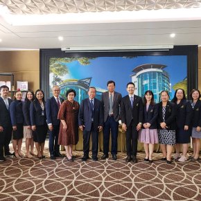 สถาบันวิจัยและพัฒนา มหาวิทยาลัยสวนดุสิต รายงานผลงานการประกวดงานวิจัยและนวัตกรรมในเวทีระดับนานาชาติ พร้อมจัดแสดงบูธนิทรรศการ ต่อที่ประชุมสภามหาวิทยาลัย