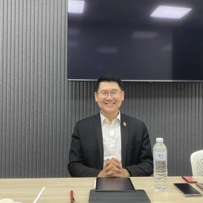 คลินิกวิจัยเพื่อพัฒนาข้อเสนอเชิงหลักการ: กฎหมายและการเมืองแบบบูรณาการศาสตร์