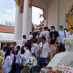 พิธีทักษิณานุปทานส่งดวงวิญญาณศพไร้ญาติ - เด็กแท้ง สำเร็จแล้ว