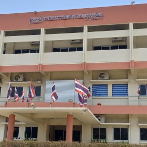 งานติดตั้งพื้นยกระดับ สูง 25 ซ.ม RaisedFloor HPL ห้อง Server Room 