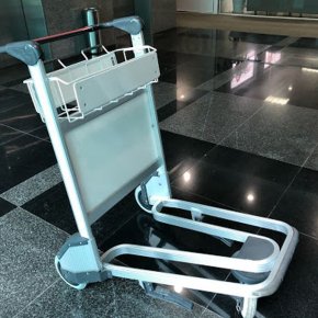 Cách chọn mua và quy trình sử dụng xe đẩy hành lý sân bay