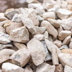 Limestone sebagai material utama dalam konstruksi