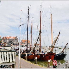 Volendam-Netherlands โรงประมูลปลาในอดีตที่มีความสวยงาม