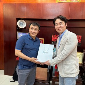 Director KIM, DUK GYU  Korea's top 'Face Designer', enters Vietnam