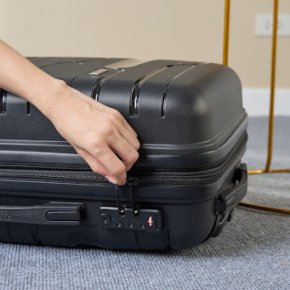 กระเป๋าเดินทาง