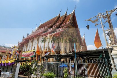 พวงหรีดวัดแก้วแจ่มฟ้า