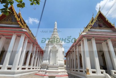 พวงหรีดวัดมหาพฤฒาราม