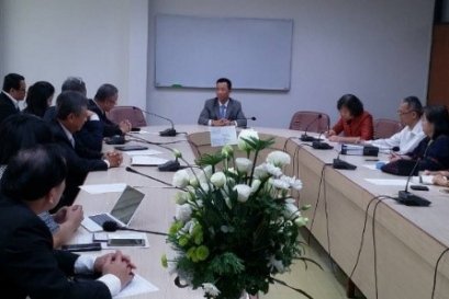 Mr. Lin Yu-Yu นายกสมาคมผู้ผลิตยางรถยนต์ไทย (TATMA) ร่วมแสดงความยินดีกับ คุณวันชัย  พนมชัย เลขาธิการ สำนักงานมาตรฐานผลิตภัณฑ์อุตสาหกรรม (สมอ.)