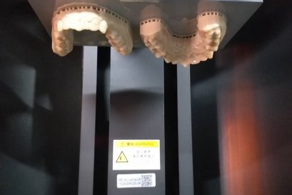 บริการติดตั้ง เครื่อง AccuFab-D1 Dental 3D Printer พร้อมติดตั้ง Program Maestro 3D บริษัท ทีแคร์พลัส เดนทัลเเล็บ จำกัด จังหวัดเชียงใหม่