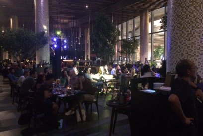 งานไฟ ลานเบียร์ Hobs 