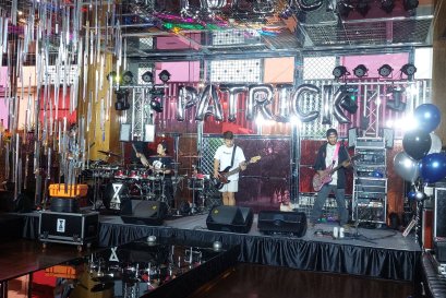 บริการให้เช่าเครื่องเสียง ไฟ งานเลี้ยงวันเกิด โรงแรมเรเนซอง วันที่ 26 กค 67 พร้อมมินิคอนเสริต์ พี่เอ๊ะ จิรากร by vsoundqlighting