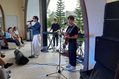 บริการให้เช่าเครื่องเสียง พร้อมระบบไฟ อณาสิริ กาญจนา ศิลปิน bonnadol วันที่ 10 พย 66 by vsoundqlighting