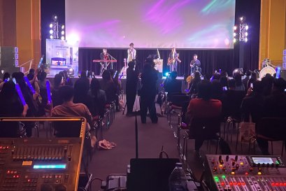 ติดตั้งเครื่องเสียง linearray zsound ไฟ งาน scb สำนักงานใหญ่ รัชโยธิน ห้องประชุมมหิศร วันที่ 29 สค 66 มินิคอนเสิร์ต โรส ศิรินทิพย์ by vsoundqlighitng