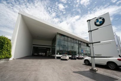 ทางบริษัทเข้าฝึกอบรมศูนย์รถยนต์ BMW ในประเทศไทย ด้วยนวัตกรรมเครื่องขัดสีรถ Shine Mate และน้ำยาขัดเคลือบสีรถ 3D USA