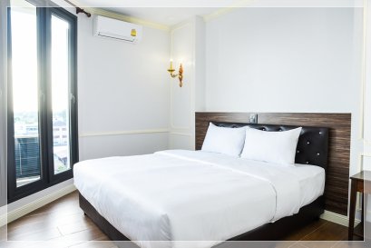 Deluxe Room (Double Bed)