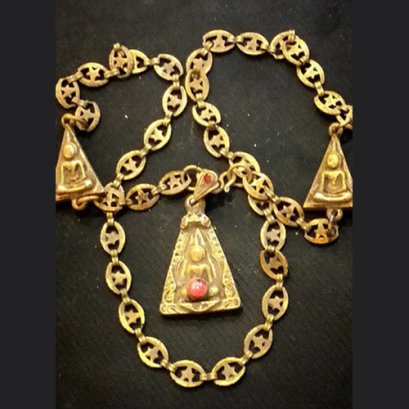 สร้อยคอพระนางพญา